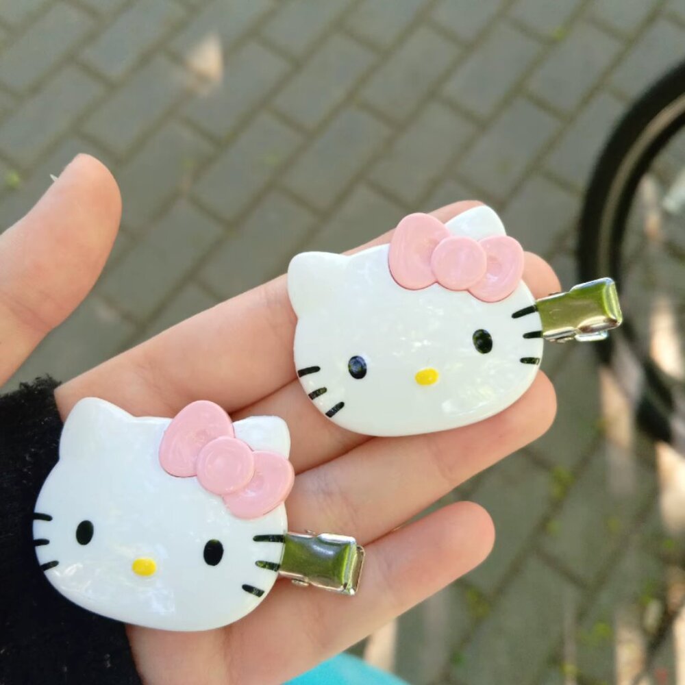 2 hello kitty pink hair clip